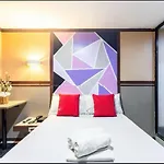 Oyo 920 New York Hotel Miami