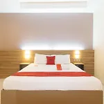Reddoorz At V Plaza Hotel Manila