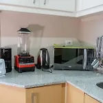 A2J Luxury Uptown 3Br Suite Near Uptown Mall