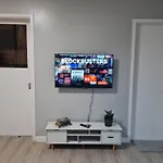 Homey Condo Unit In Bgc - B Soma Nt