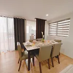 2Br Spacious Loft In Qc, Short Walk To M Place