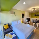 South Of Market Near High Street Bgc Classy & Stylish Studio, Central Location With City View