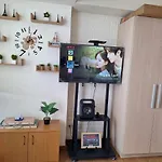 Cozy 1Br With City And Nature View In Azure