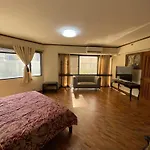 Spacious Luxury 3Br At The Heart Of Makati
