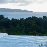 Octagon Villa With Rooftop Bathtub & 270° View