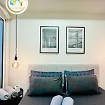1Br Condo Unit At Celandine Condominium Near Ayala Cloverleaf Mall