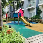 One Palm Tree Villas Condominium - Studio 2H With Balcony - Across Terminal 3 Airport
