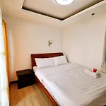 Birchtower By Jeizel Manila City