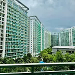 Selene\'S Lounge Azure Urban Resort Staycation