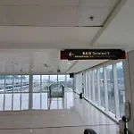 Condo Deluxe Near Naia Terminal 3