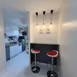 Kl Tower Studio Near Greenbelt Makati
