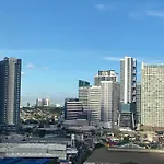 2 Bedroom Condo Free Wifi & Netflix - Circulo Verde, Eastwood Libis, Quezon City