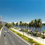 Condo Near Airport Okada Moa W/ 60 Inch Smart Tv