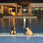 Luxury Resort Condo In Pasig Fastwifipoolsmartlock