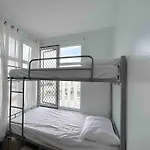 Budget 2 Bedroom With Free Parking Near Naia