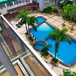 One Palm Tree Villas Condo Across Naia Terminal 3