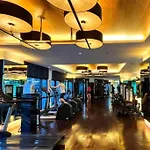 Green Flat Studio In Gramercy Makati With Netflix