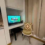 Cozy Place With City View At Greenbelt Makati
