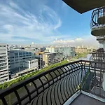 Extremeli Suites Manila Powered By Cocotel