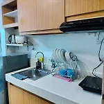 5Th Floor Studio Type Unit With Street View