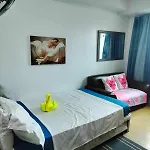 5Th Floor Studio Type Unit With Street View
