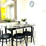 New! Studio With Balcony & Park View In Greenbelt