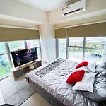 Luxury 2Br Corner Near Solaire & Okada II Sunset