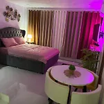 El Marco - Near Manila Adventist Medical Center