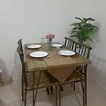 Enjoy Budget Friendly 2Br Condo Near In Ugbo