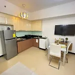 Manila Staycation At The Venice Luxury Residences - Tower A Near Venice Grand Canal, Mckinley Hills
