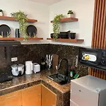 La Nikolina - Near Manila Adventist Medical Center, Pasay