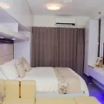 Stylish Condo At Shore 2 Residences Near Moa & Airport