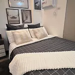 Jebs Penthouse 30 Mins From Naia Airport!