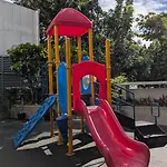 J&M Cozy Retreat - Mckinley Hill, Bgc