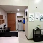 Two Palm Tree Villas Close To Manila Airport - Terminal 3