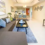 Full-Serviced Residential Apartment In The Infinity, Bgc