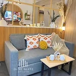 Duxe Suite8 Near Moa & Naia Airport Wifi Netflix