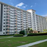 Peacetime Condo Field Residences Bldg 6 U1006B