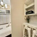 Studio Two Condominium, Alabang Pastel -Fiber Wi-Fi Netflix Ready