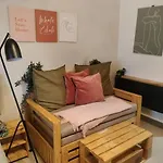 Cozy Wooden Design Studio Condo Unit At Studio 7 Edsa