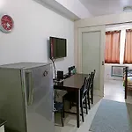 2 Bedroom Just Accross Moa And Smx By Jam Ez