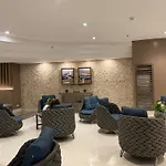 Cozy Pasay Condominium Hotel Unit With Netflix