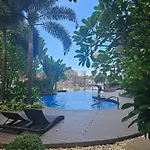 1Br Qc Furnished Condo Free Pool Access, Fast Wifi