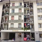Gwentop Condotel At One Metropolitan Place Condominium