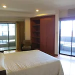 Midland Plaza Hotel