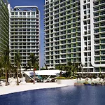 Siglo Suites @ The Azure Urban Resort Residences