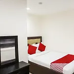 Oyo 393 Triangle Apartelle