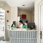 Oyo 393 Triangle Apartelle