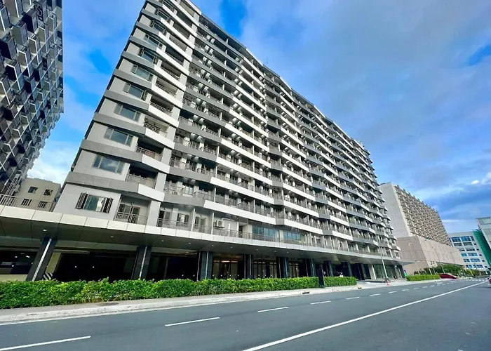 Serene Suites At S Residences Moa Complex