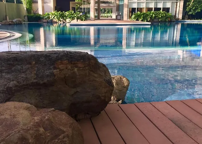 Pasig Condo Fast Wifi With Netflix And Pool Access
